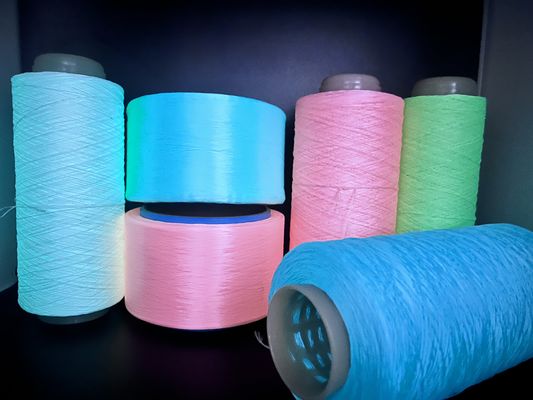 kwaliteit  Heat Resistant Luminous Yarn Glow Yarn Knitting 30 Minutes Charge fabriek