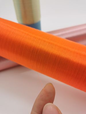 Polyesterfilamenten met een enkel filament met een lage verlenging