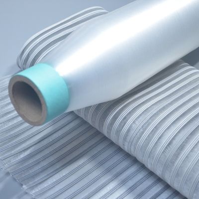 Polyesterfilamenten met een enkel filament met een lage verlenging