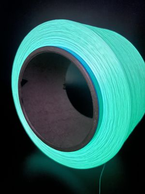 Roze lichtgevende garen haak gloeit in het donker 100 meter UV resistent