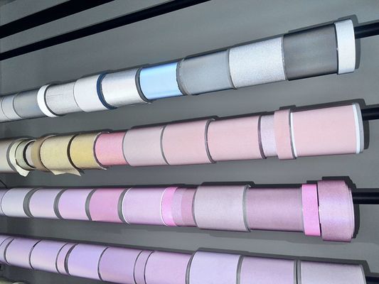 Grijzige kleur hoogreflecterend garen zacht reflecterend naalddraad reflecterend borduurdraad